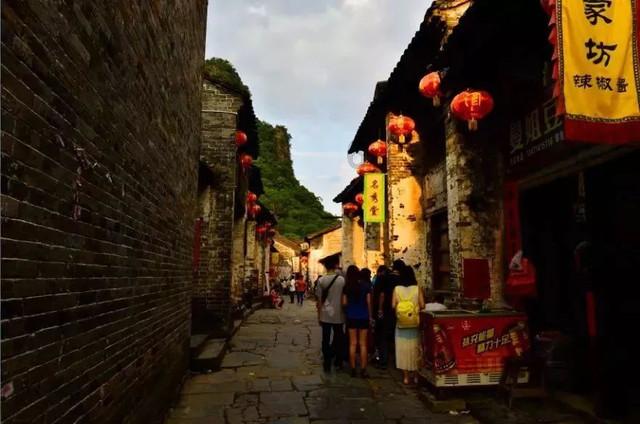 河北省政协十三届二次会议举行第二次全体会议